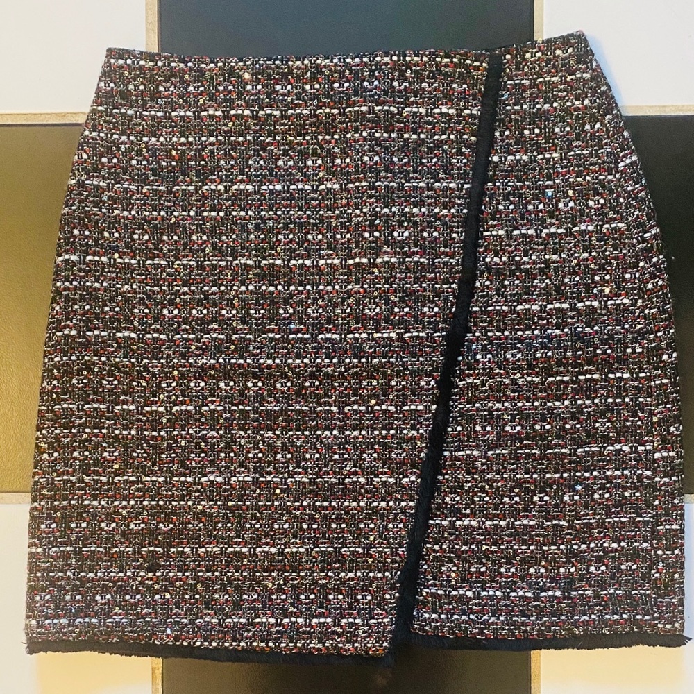 LOFT - TWEED PENCIL SKIRT